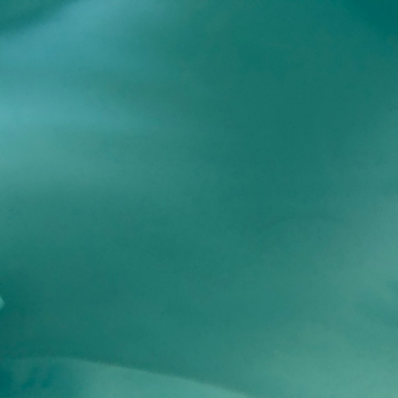 New La Mer Cerulean Blue & Aqua Interior Case w/ Full Zipper Closure - Picture 3 of 3